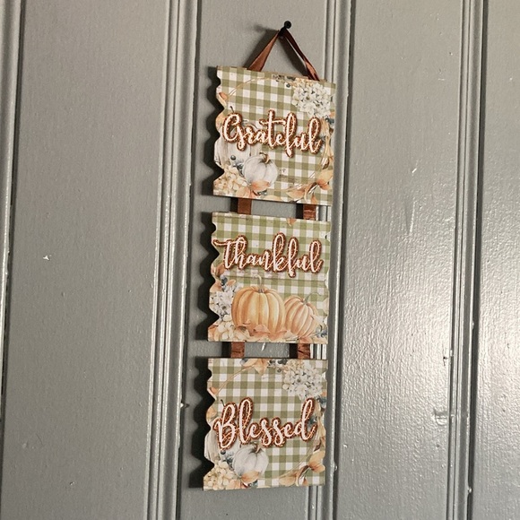 NWT- Beautiful Glittered Grateful ,Thankful, Blessed- Fall Pumpkin Decor Sign - Picture 10 of 14